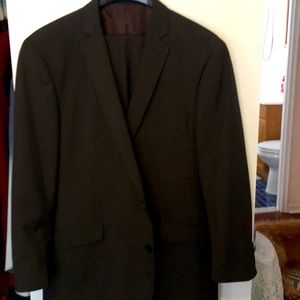 Men’s suit hardly worn